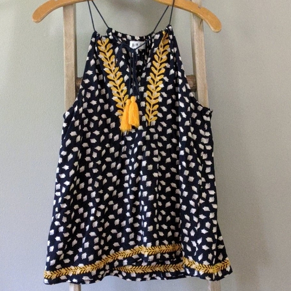 THML Tops - THML sleeveless swing top from Stitch Fix XS